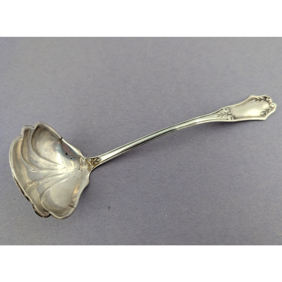 Baker Manchester Solid Sterling Silver Bon Bon Spoon 5.5" No monogram 15g - Picture 1 of 8